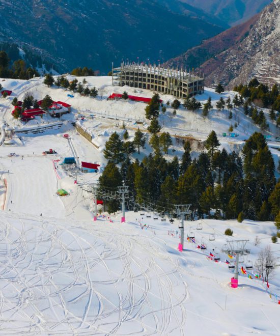 Skiing Malam Jabba